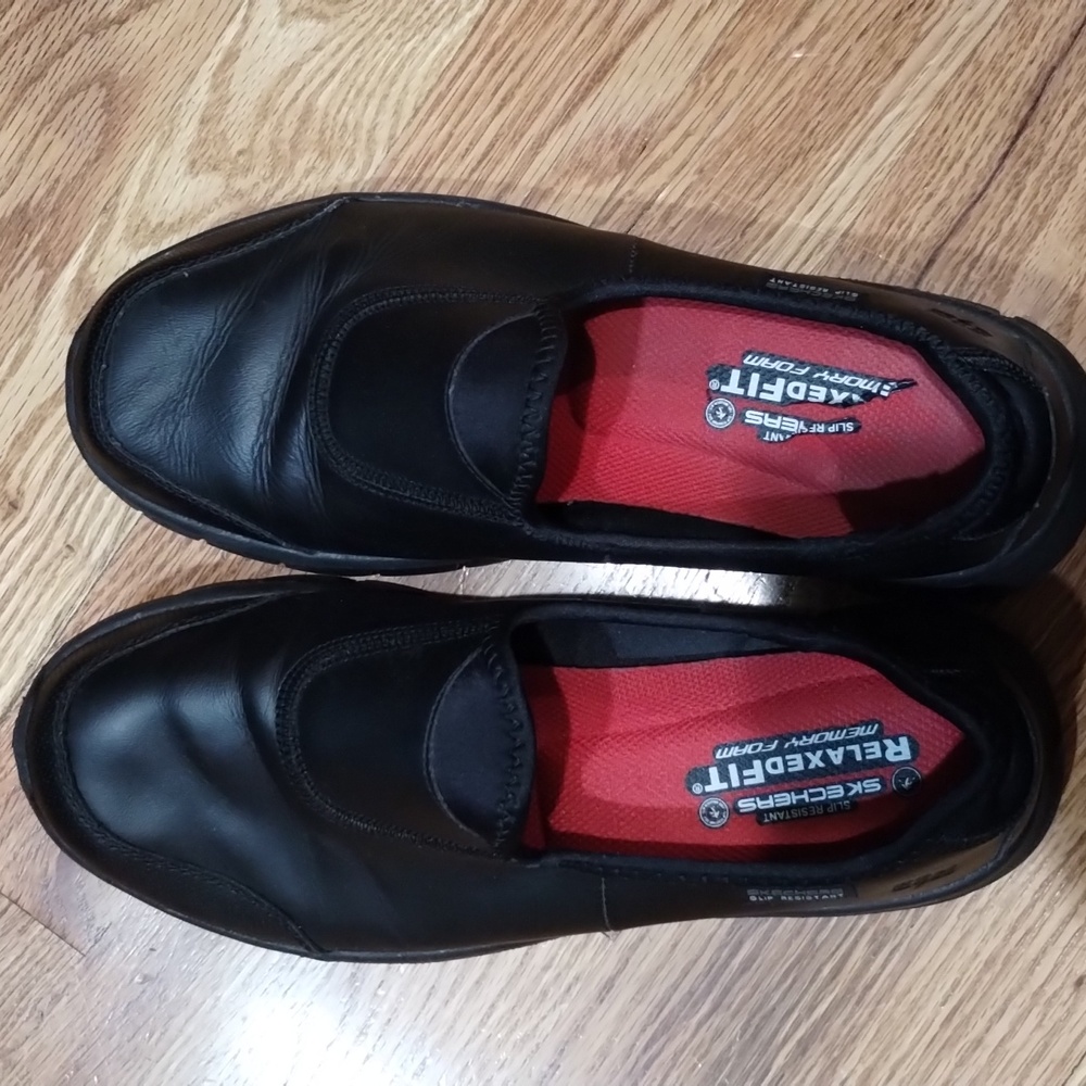Sketchers Relaxed Fit Slip Resistant Memory Foam shoes